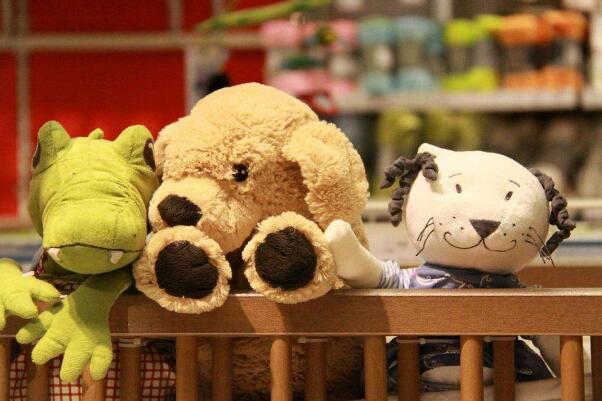 嬰兒玩具怎么選擇？?jī)和婢哌x購(gòu)指南